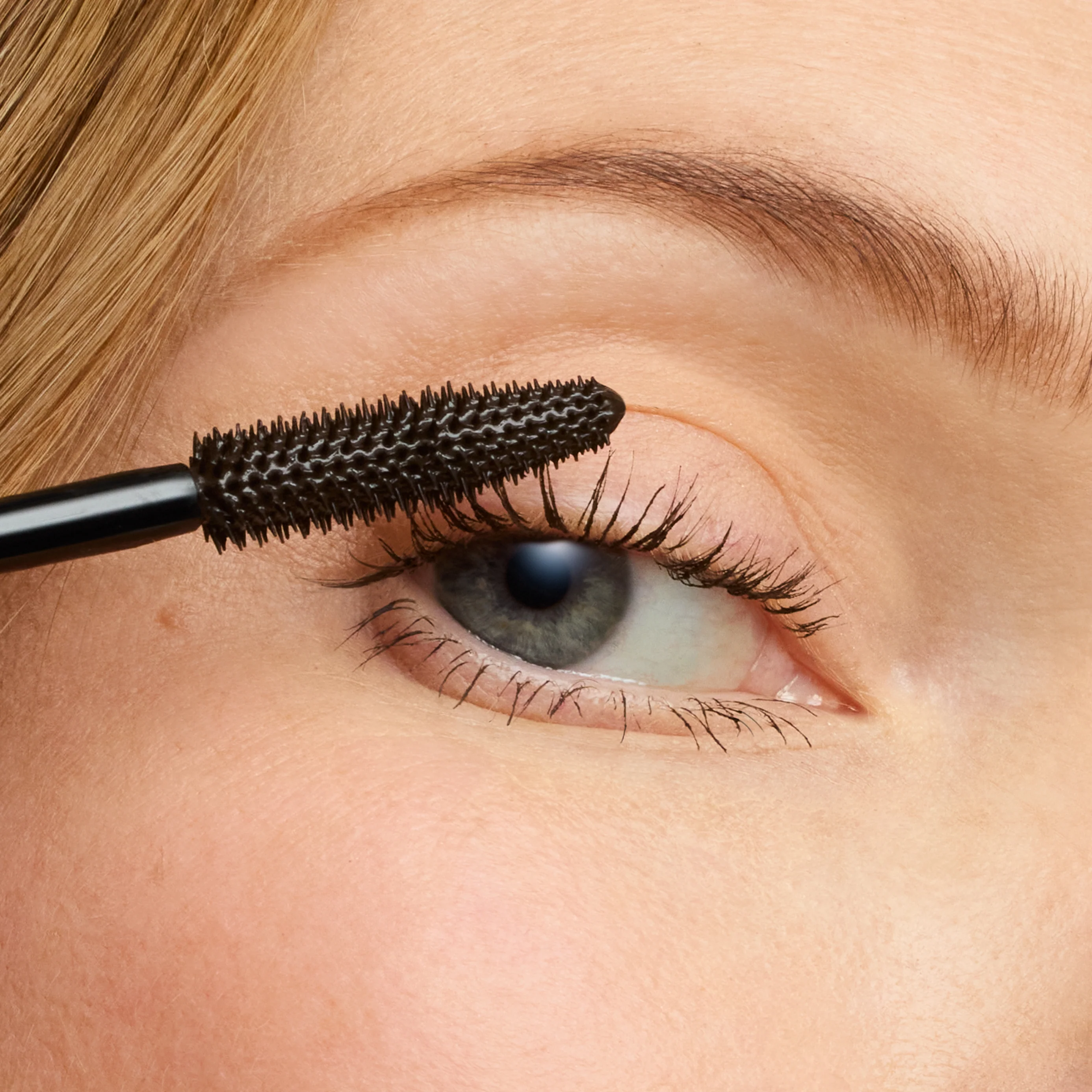 Lash Fixation Length & Definition Tubing Mascara - Image 6