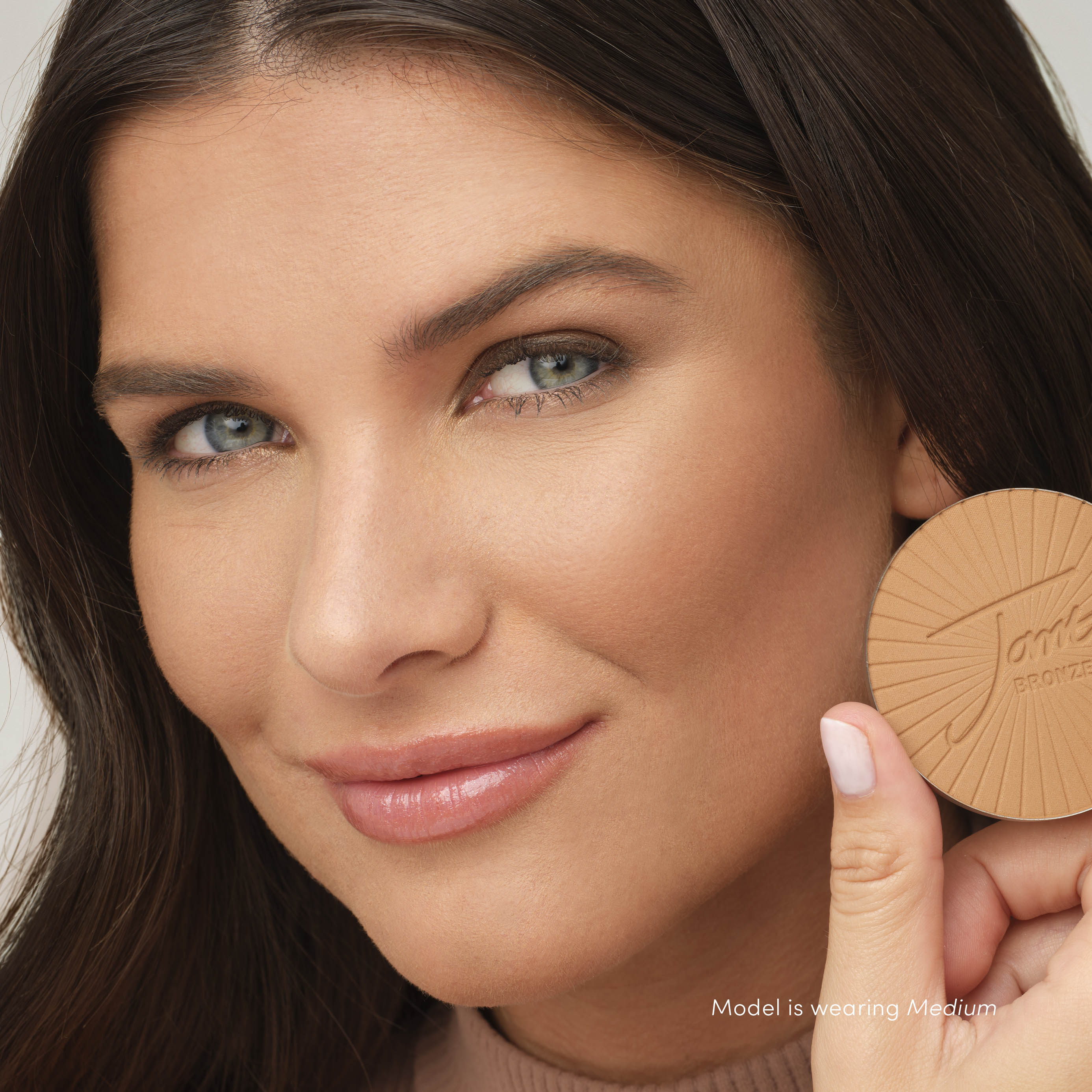 PureBronze Matte Bronzer Refill - Image 11
